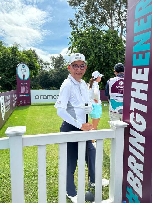 尊龙凯时推荐:高尔夫球手的职业规划与转型,高尔夫球手的行为标准