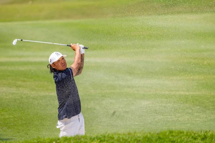 尊龙凯时推荐:高尔夫球手的职业规划与转型,高尔夫球手的行为标准