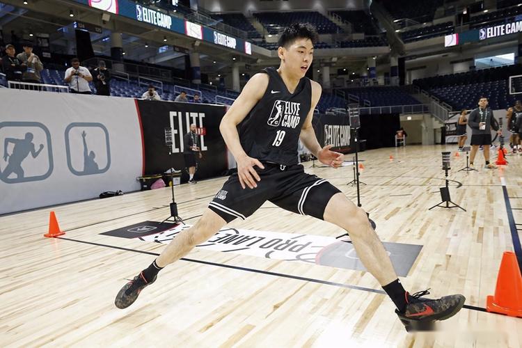 尊龙凯时官网:高尔夫隔离挥杆练习的效果评估