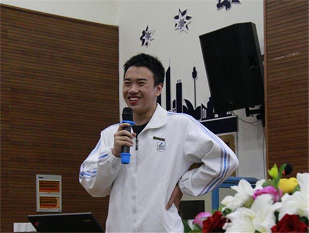 尊龙凯时人生就是博官网:俱乐部青年队友谊赛考核细节,尊龙实业